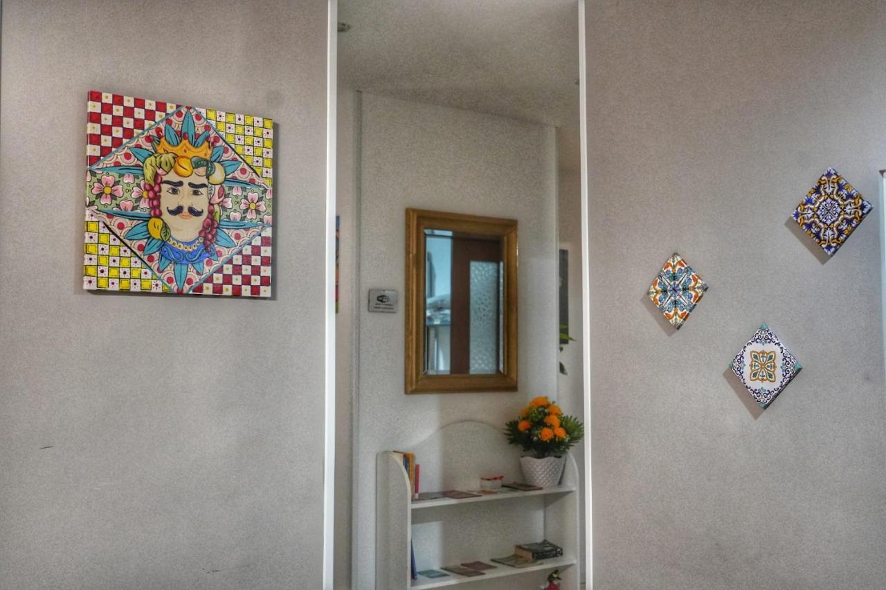 La Casa Del Moro - Al Politeama Bed & Breakfast Palermo Eksteriør bilde